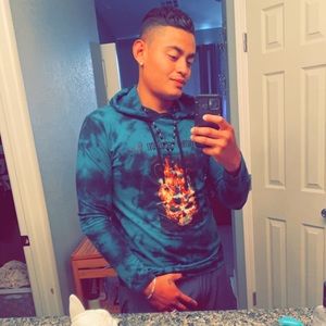 Meet your Posher, Elias